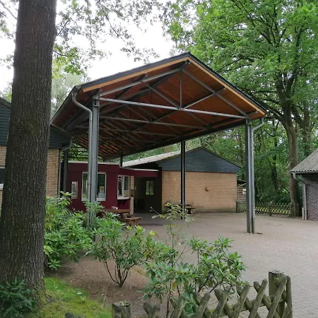 Hostel Waldjugendherberge Uelsen