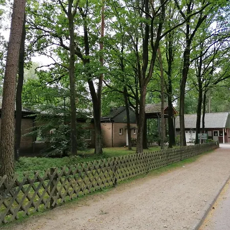 Hostel Waldjugendherberge Uelsen