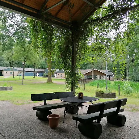 Hostel Waldjugendherberge *